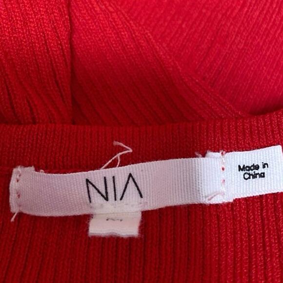 NIA Marais Red Ribbed Knit One Shoulder 3D Floral Sleeveless Cami Blouse Top M - Picture 5 of 6